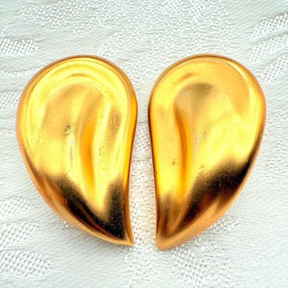 Vintage Gold Tone Teardrop Wing Half Heart Clip-On Earrings